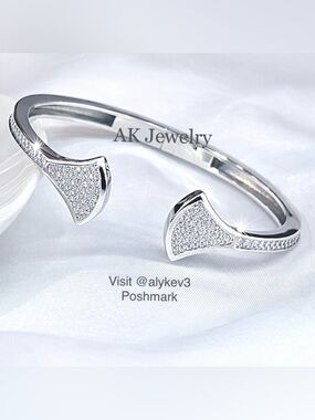 💎LUXURY Elegant Pave Diamond Style Design Bracelet, Bangle, Cuff, Flexable